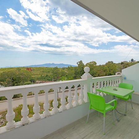 Vila Marina Apartments Саранда Экстерьер фото
