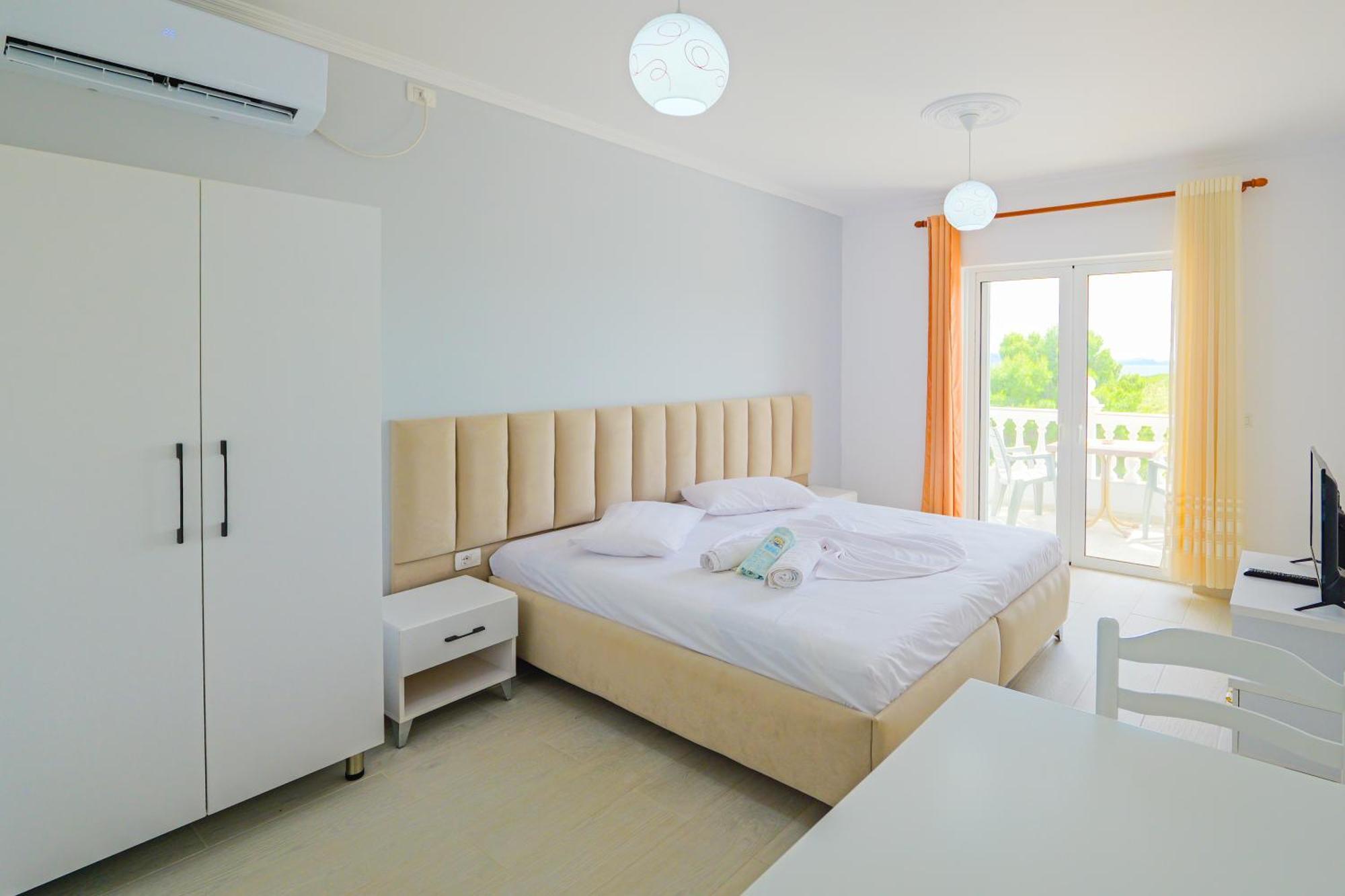 Vila Marina Apartments Саранда Экстерьер фото