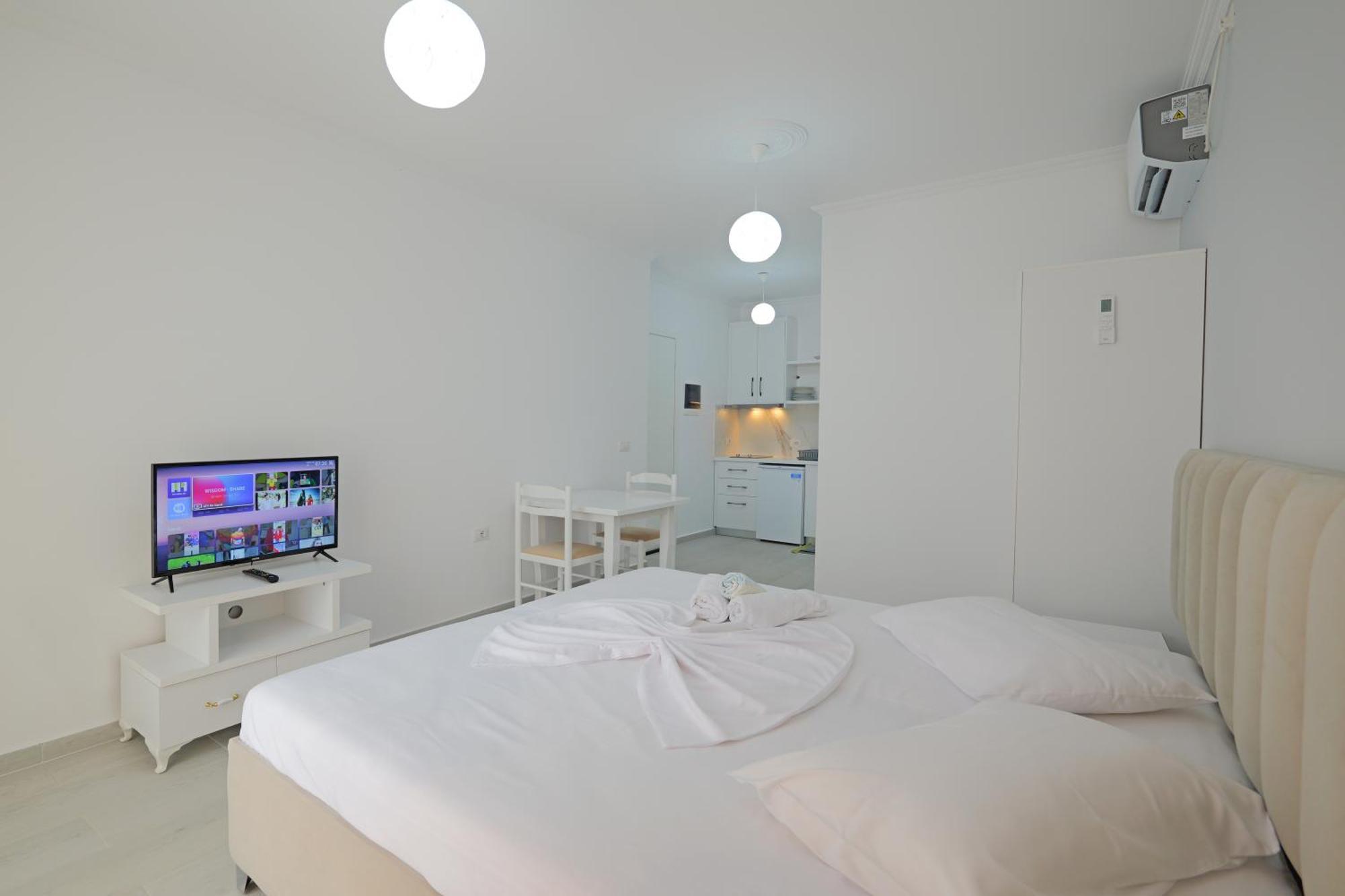 Vila Marina Apartments Саранда Экстерьер фото