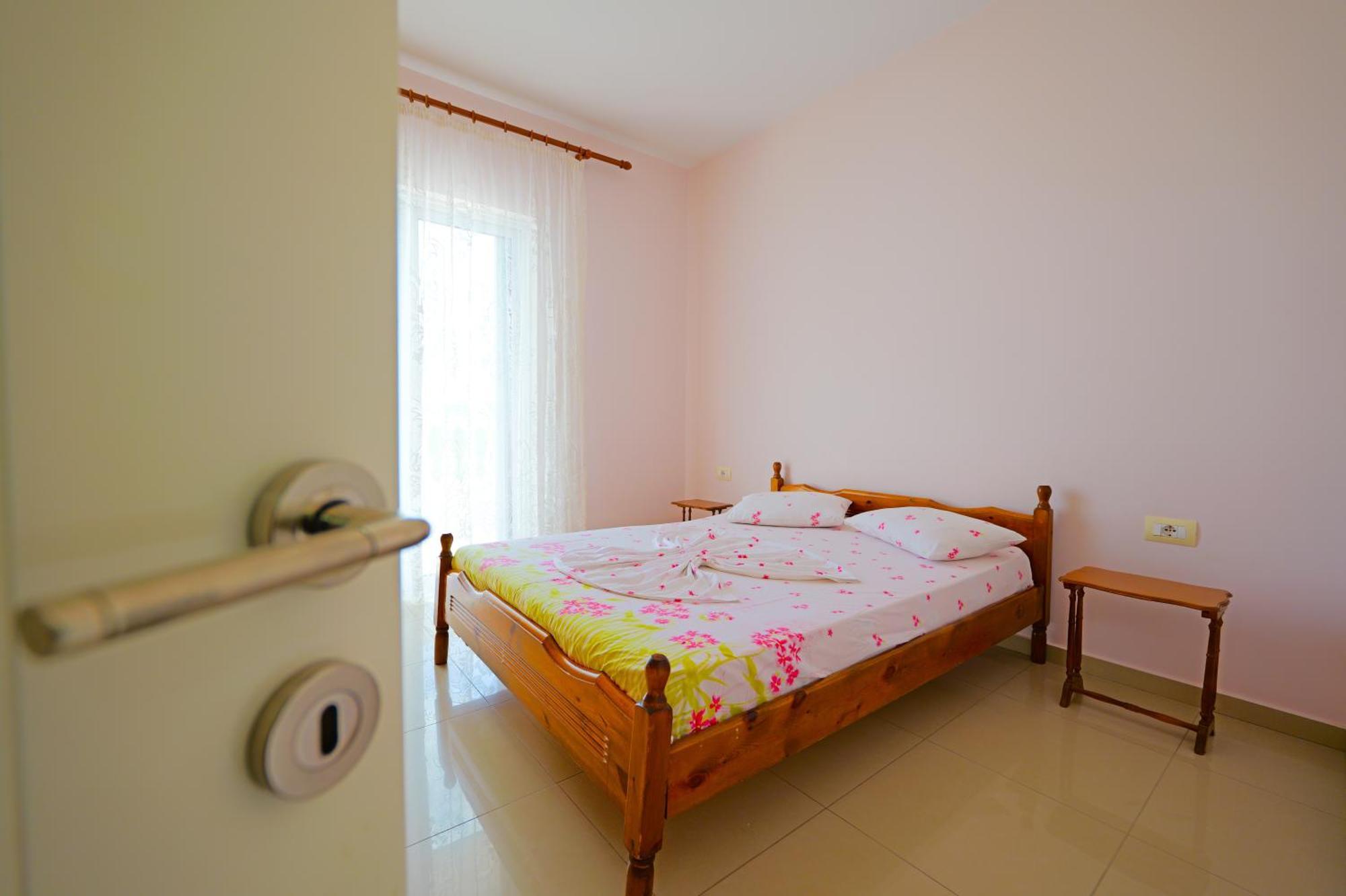 Vila Marina Apartments Саранда Экстерьер фото