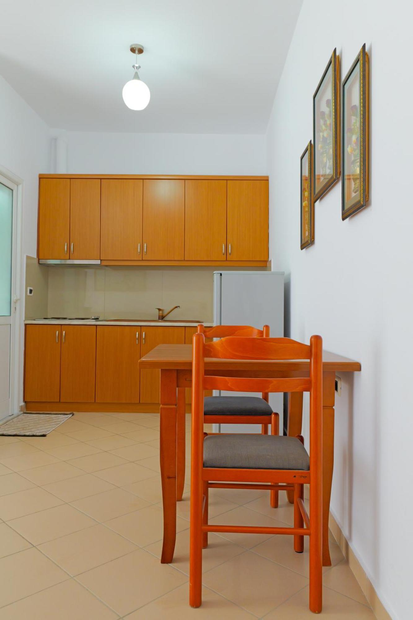 Vila Marina Apartments Саранда Экстерьер фото