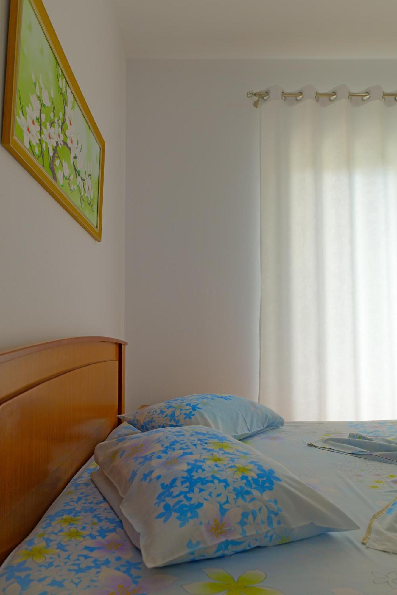 Vila Marina Apartments Саранда Экстерьер фото