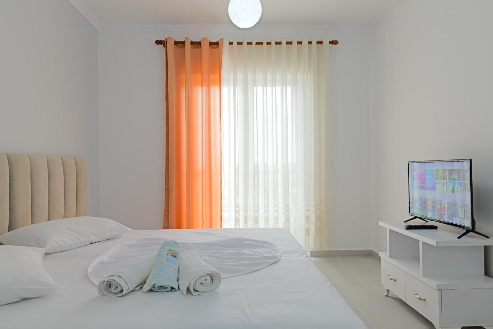 Vila Marina Apartments Саранда Экстерьер фото