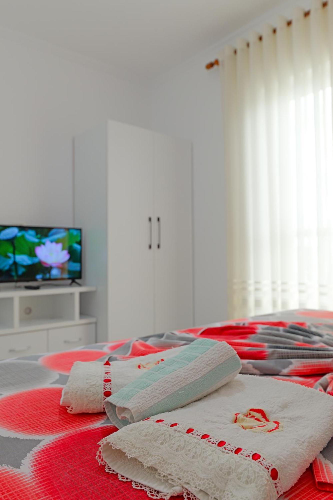 Vila Marina Apartments Саранда Экстерьер фото
