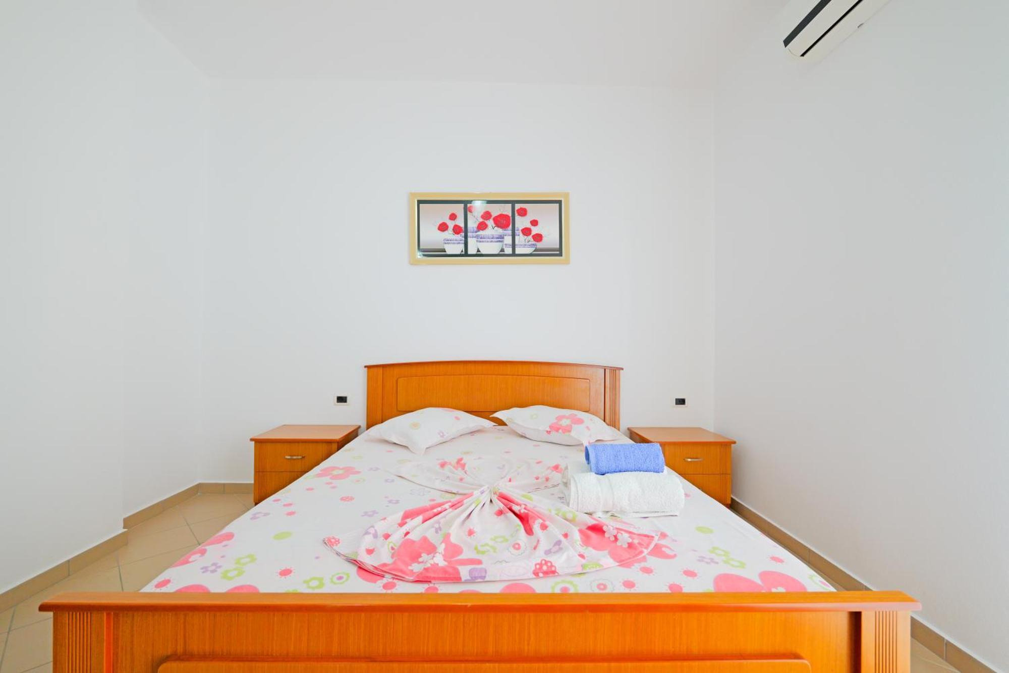 Vila Marina Apartments Саранда Экстерьер фото