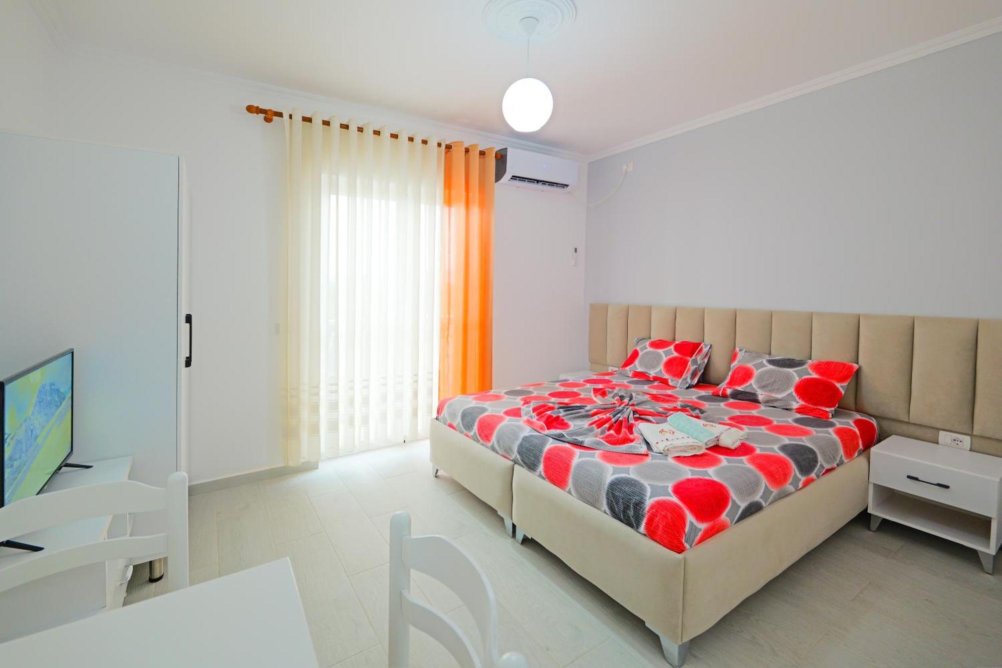 Vila Marina Apartments Саранда Экстерьер фото