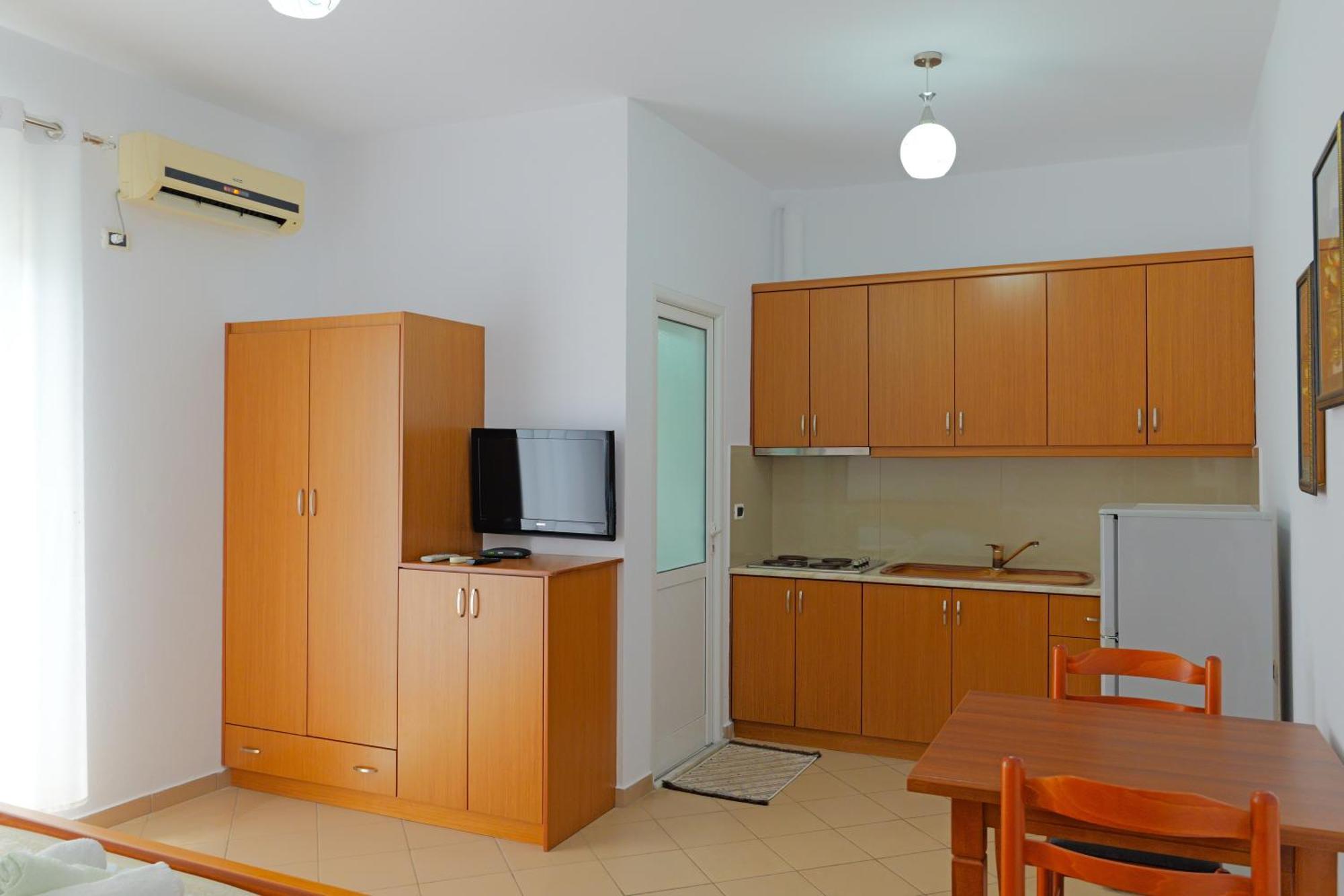 Vila Marina Apartments Саранда Экстерьер фото