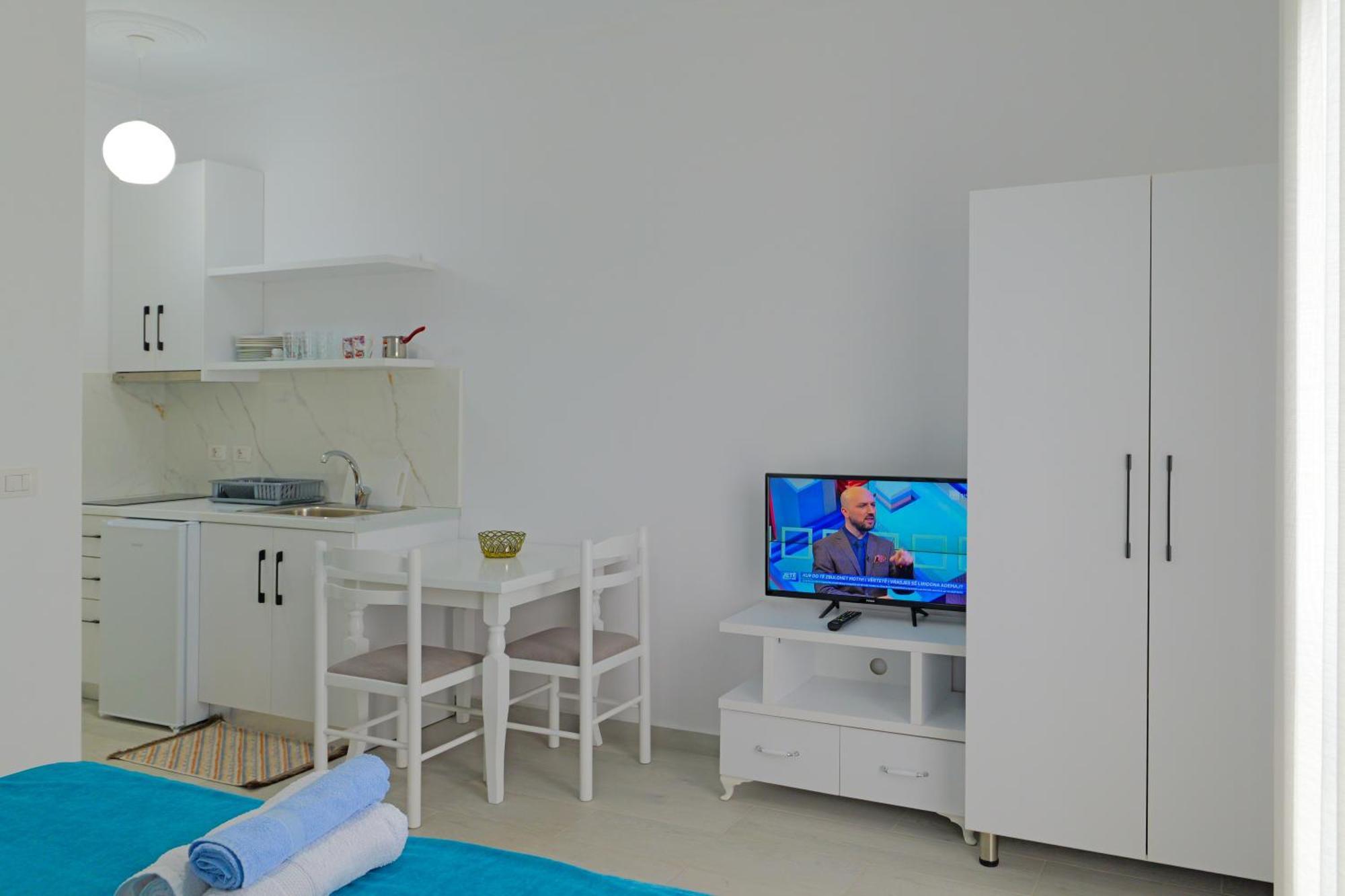 Vila Marina Apartments Саранда Экстерьер фото