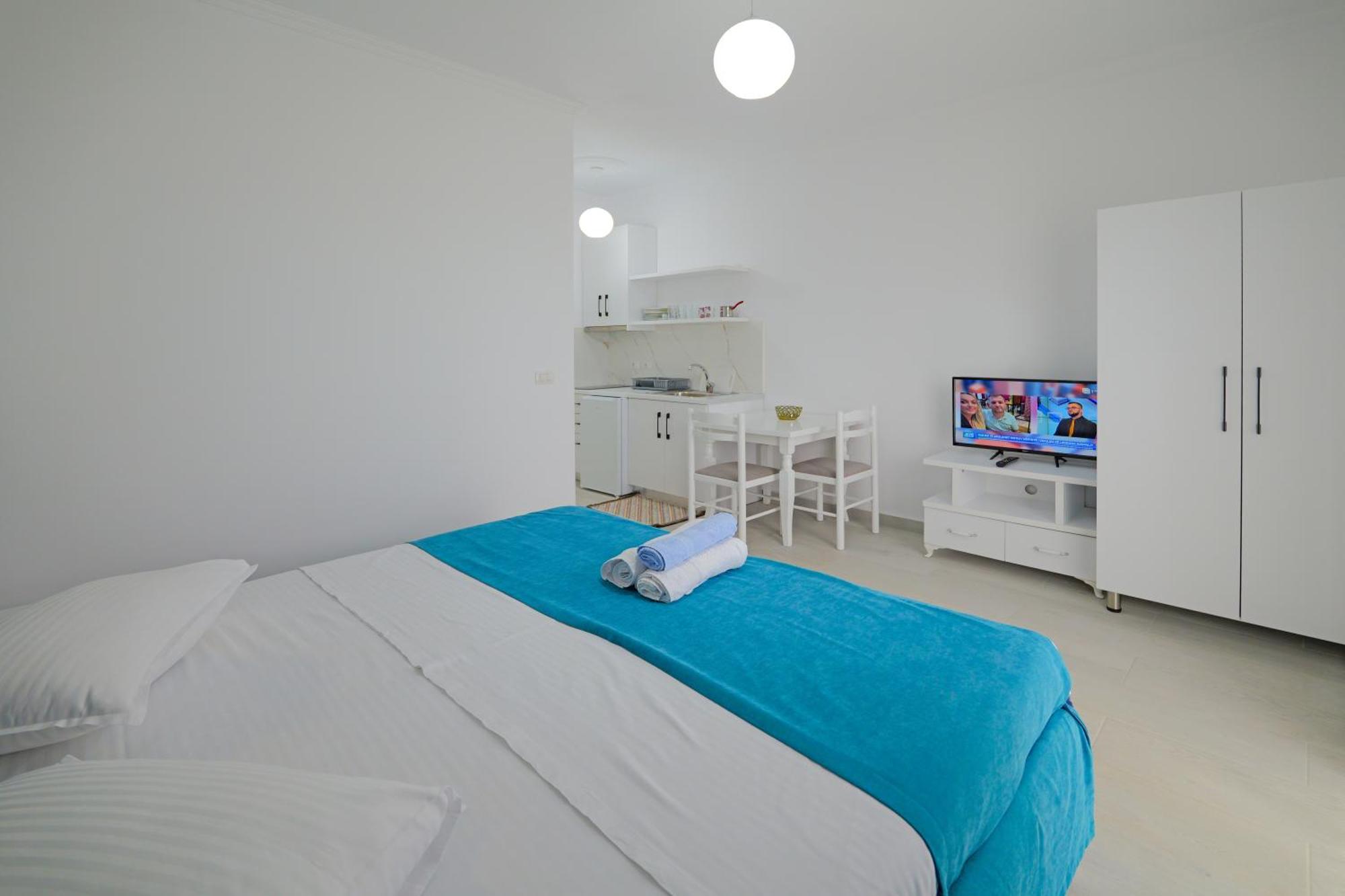 Vila Marina Apartments Саранда Экстерьер фото